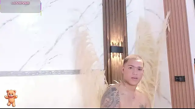 AustinThompsonn: вебкам-шоу