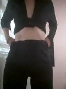lolafoxie Adlı Modelin Canlı XXX Sohbeti