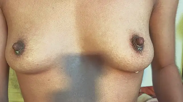 Dafne_girl4u Adlı Modelin Canlı XXX Sohbeti