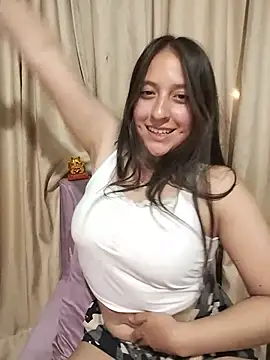 Chat +18 de Jade-Noir ao vivo