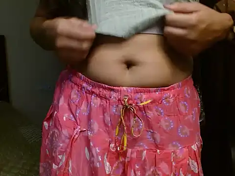 Chat XXX en directo de yours_riya_-