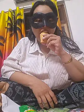 Luv_swara02n Webbikameraesitys