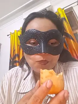 Luv_swara02 Show in webcam