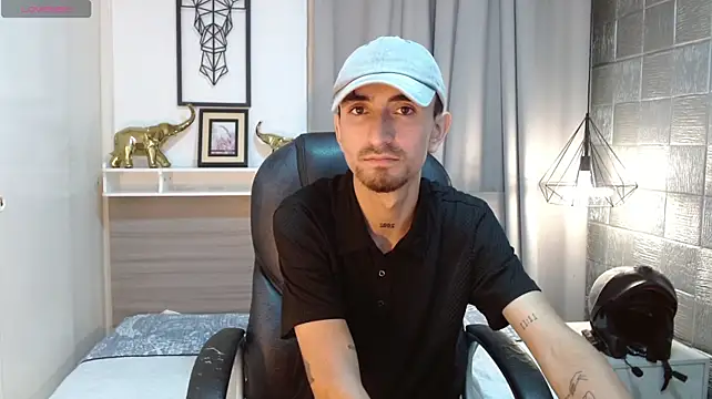 MykeCastle webkamerás műsora