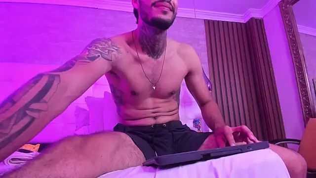 JacksonGreenn Webcam Show