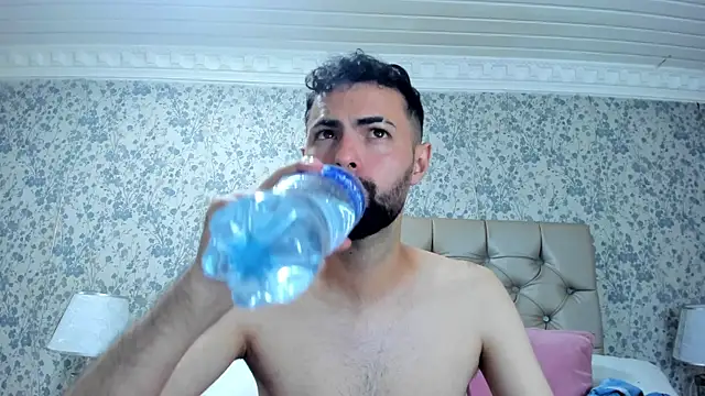 AndrewCrooss Webcam Show