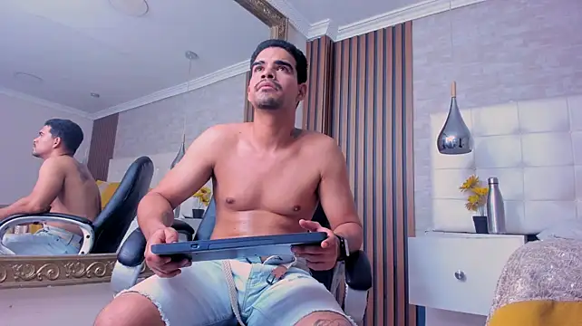 Show modela DaviidClarck na web-kameri