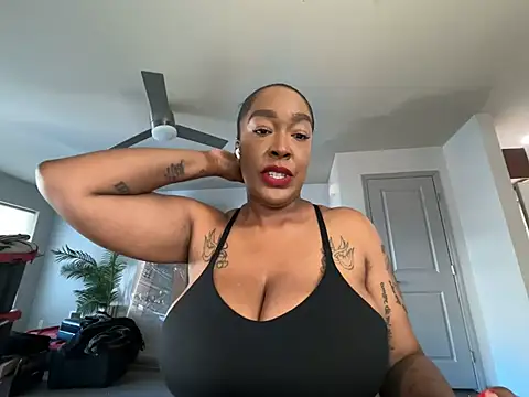 BiaLovelyBunny's Webcam Show