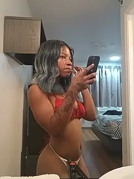 thatgirl_nini's Webcam Show