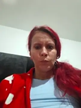 cintia_lov's Live Chat Room