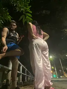 Kloe_MarkoX_X: διαδικτυακό σόου στην κάμερα
