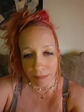 XxMs_StarzxX Show in webcam