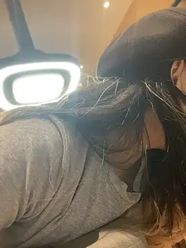 Luna-girl's Webcam Show