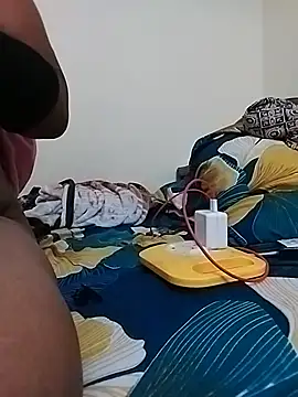 Tamil-ponnu69's Webcam Show