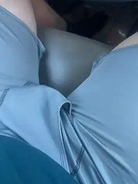 Pokazy przed kamerką – Spread4cum