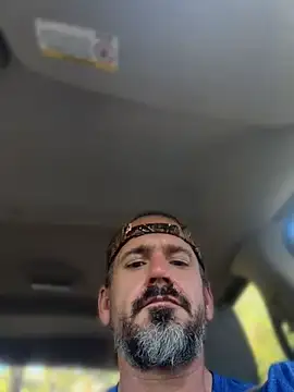 הופעת וובקאם של Spread4cum