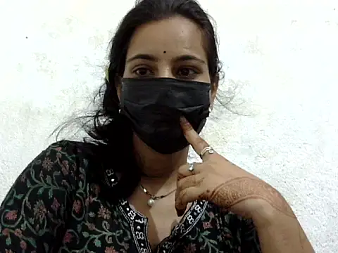 Nisha_As Show in webcam