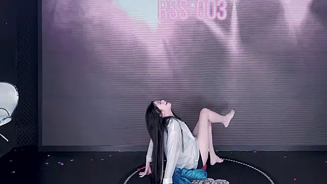 Webkamerová show RSS-003