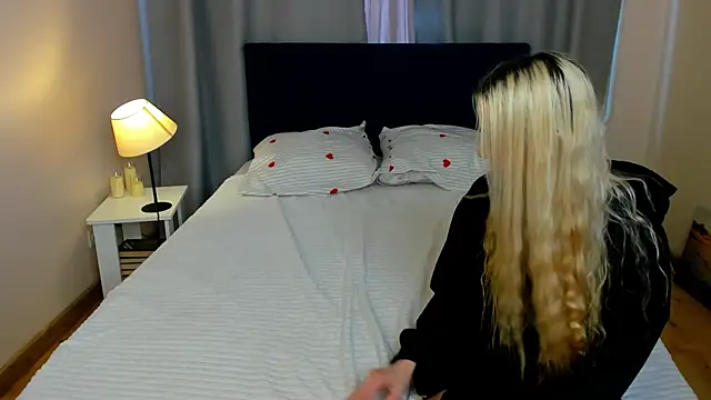 Karolina_brand's Webcam Show