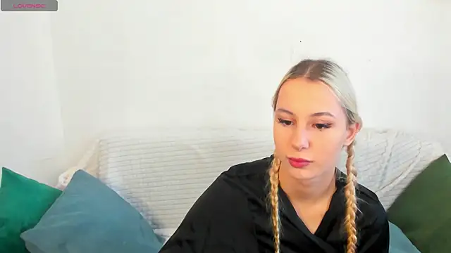 Karolina_brand Live XXX-chat