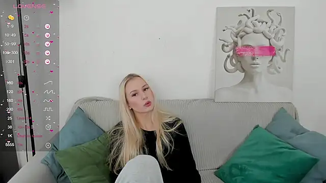 Karolina_brand's Live XXX Chat