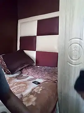 petiteQueen-BigDaddy Pertunjukan Webcam