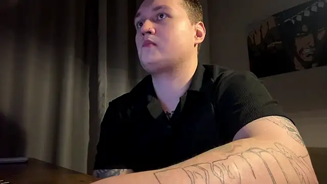 DavidLur Show in webcam