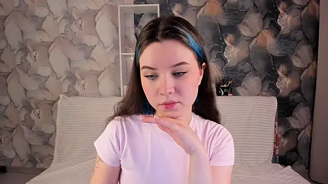 elly_pops' Live XXX Chat