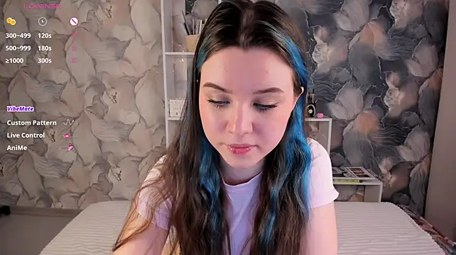 Chatroom XXX en direct de elly_pops