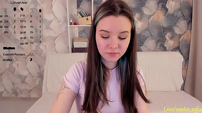 elly_pops' Live XXX Chat