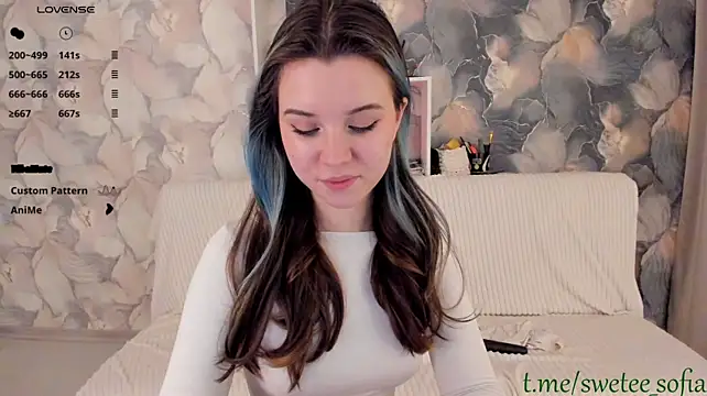 Онлайн чат XXX elly_pops