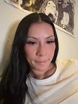 הופעת וובקאם של carmenbabyluv