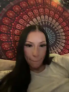 carmenbabyluv Show in webcam