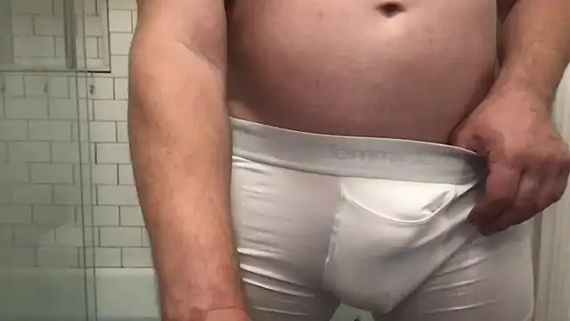 הופעת וובקאם של nvversguynextdoor