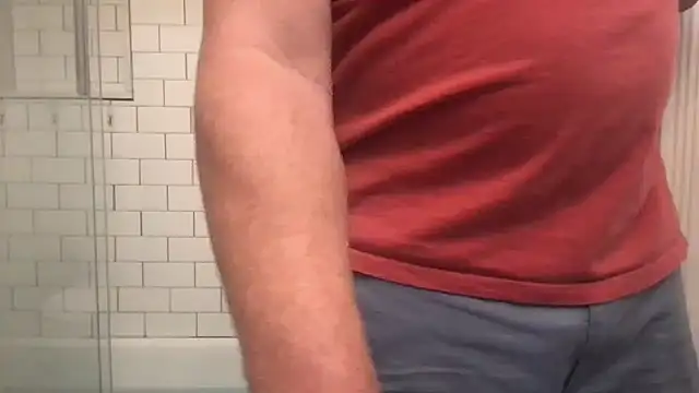 Show modela nvversguynextdoor na web-kameri