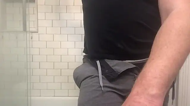 nvversguynextdoor 网络视讯表演