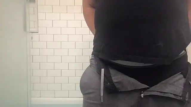 nvversguynextdoor: διαδικτυακό σόου στην κάμερα