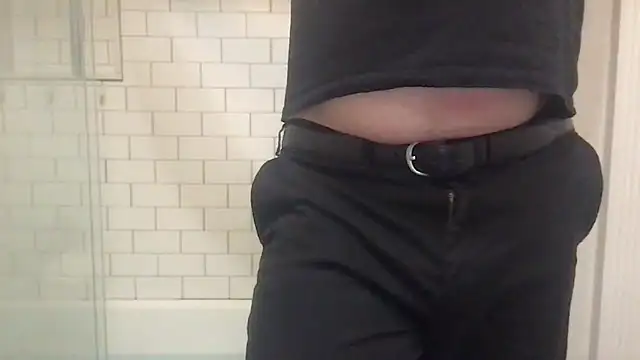 Show modela nvversguynextdoor na web-kameri