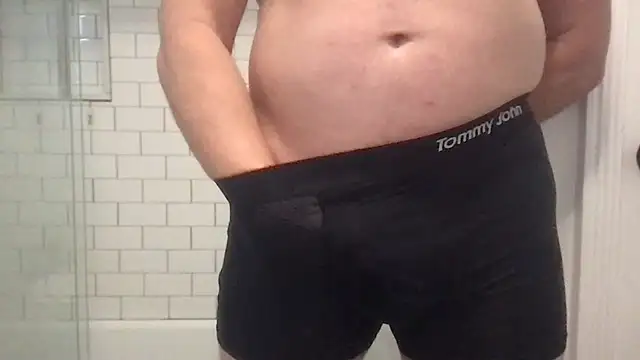 הופעת וובקאם של nvversguynextdoor
