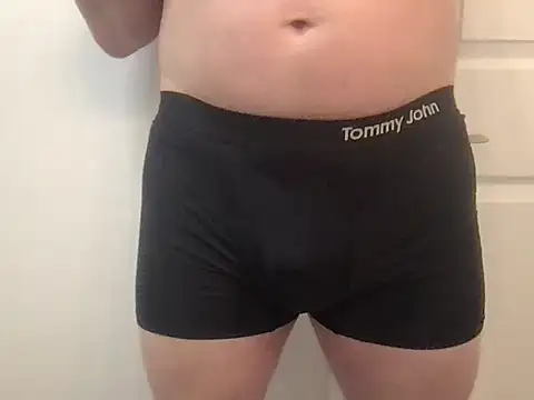 Show modela nvversguynextdoor na web-kameri