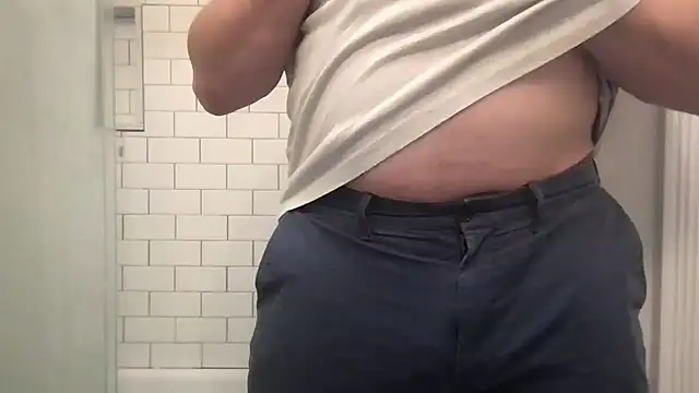 הופעת וובקאם של nvversguynextdoor