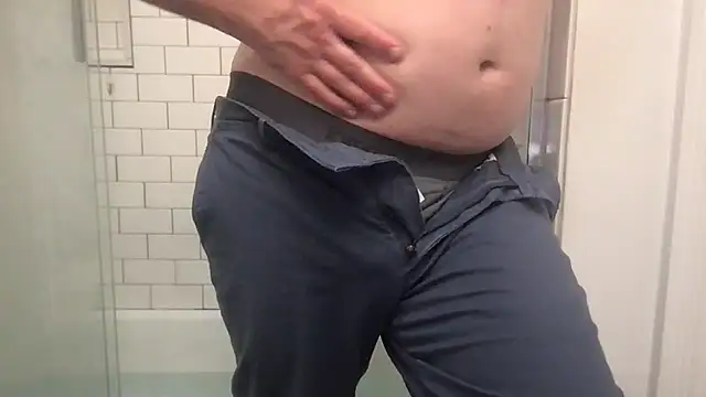 הופעת וובקאם של nvversguynextdoor