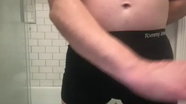 nvversguynextdoor Show in webcam