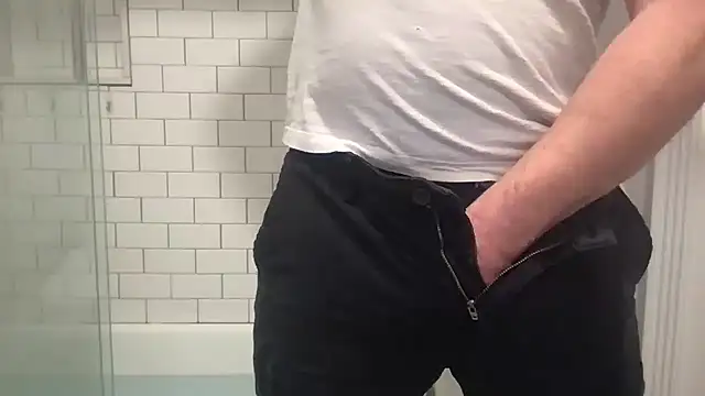 הופעת וובקאם של nvversguynextdoor