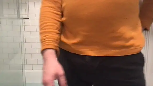 nvversguynextdoor Show in webcam
