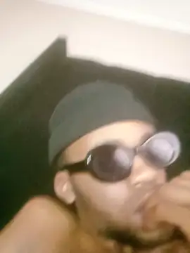 Pokazy przed kamerką – HandsomeBoy990