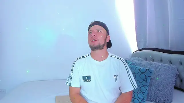 karl_kai webcam show