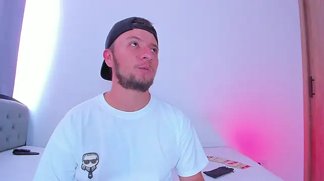 Show modela karl_kai na web-kameri