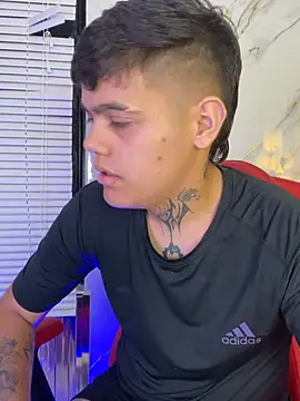samael_betancurt7's Webcam Show