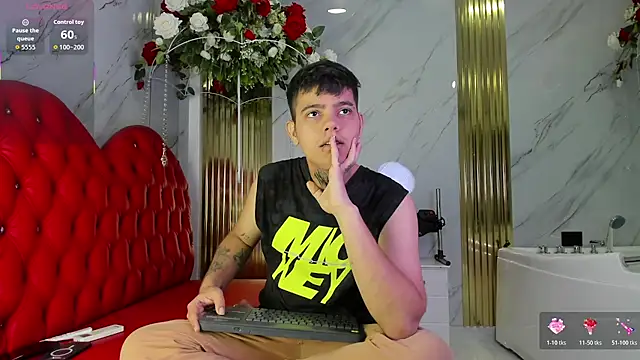 leonel_bigcum Шоу с уебкамера